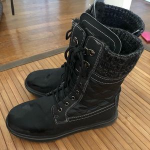 Women’s lined waterproof snow/rain boots